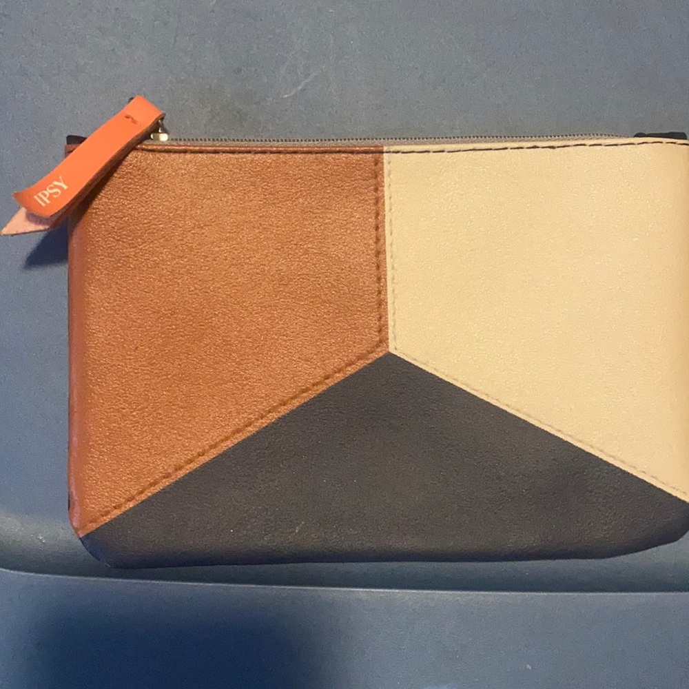Ipsy makeup bag